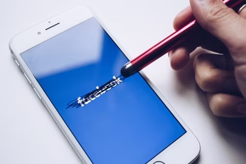 Why Big Tech Needs to Be Responsible for Stopping Hate Online-min Why Big Tech Needs to Be Responsible for Stopping Hate Online-min