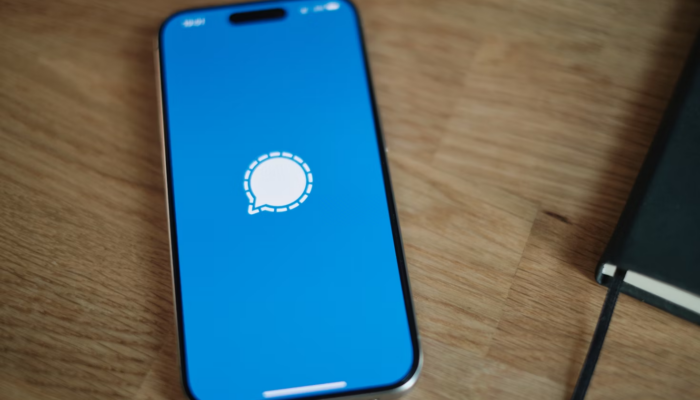 Corporate Data Security on Social Media Messaging Platforms